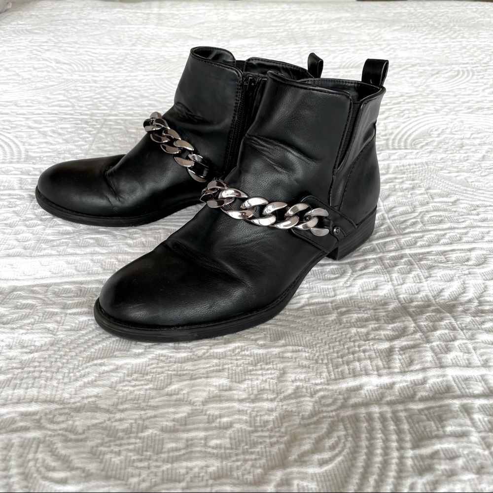 Silver Chain Ankle Rocker Black Round Toe Booties